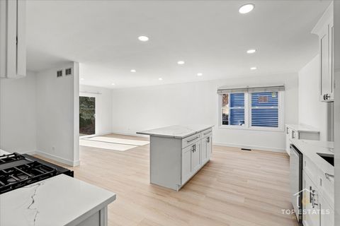 Tiny photo for 523 Hamilton Avenue, Westmont, IL 60559 (MLS # 12516246)