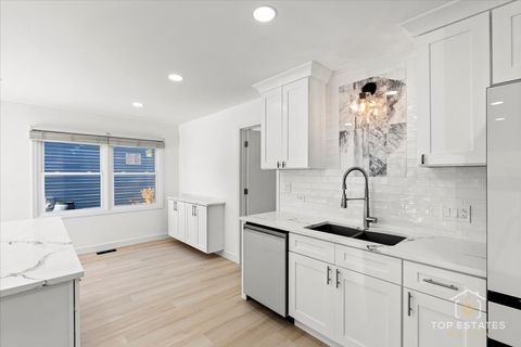 Tiny photo for 523 Hamilton Avenue, Westmont, IL 60559 (MLS # 12516246)