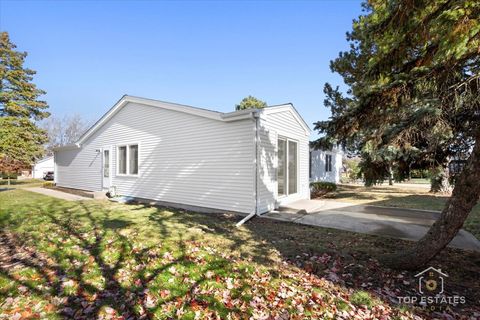 Tiny photo for 523 Hamilton Avenue, Westmont, IL 60559 (MLS # 12516246)