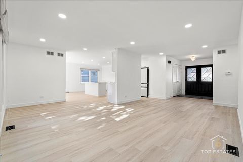 Tiny photo for 523 Hamilton Avenue, Westmont, IL 60559 (MLS # 12516246)