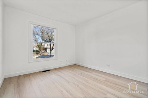 Tiny photo for 523 Hamilton Avenue, Westmont, IL 60559 (MLS # 12516246)