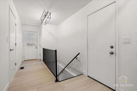 Tiny photo for 523 Hamilton Avenue, Westmont, IL 60559 (MLS # 12516246)