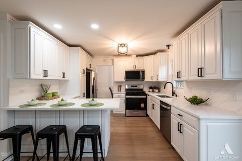 Tiny photo for 51 W FABISH Drive, Buffalo Grove, IL 60089 (MLS # 12496183)