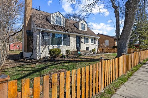 Photo of 914 Central Avenue, Deerfield, IL 60015 (MLS # 12644115)