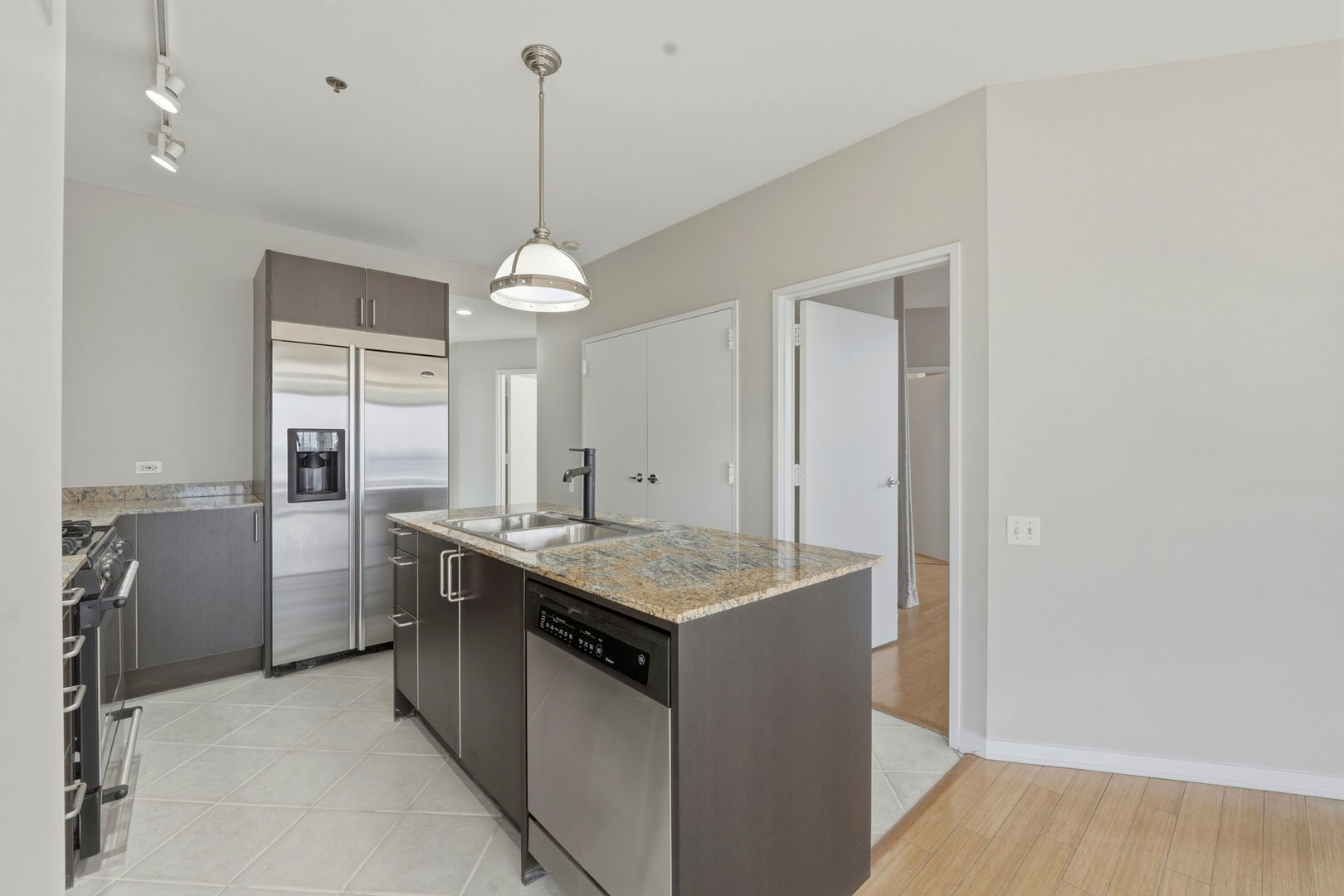 510 W Erie Street 1305