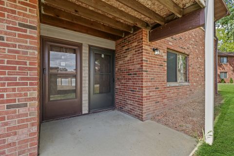 Tiny photo for 1302 Christopher Circle #4, Urbana, IL 61802 (MLS # 12482258)