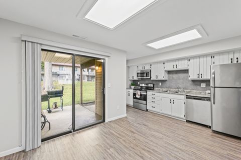 Tiny photo for 1302 Christopher Circle #4, Urbana, IL 61802 (MLS # 12482258)