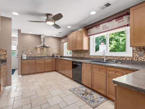 Tiny photo for 7N136 Briargate Terrace, Medinah, IL 60157 (MLS # 12713944)
