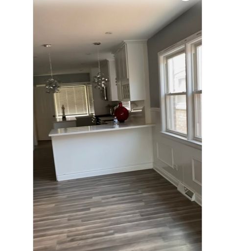 8112 S Oakley Avenue S Chicago IL 60620