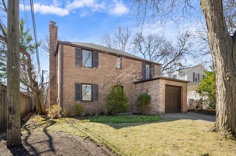 Tiny photo for 2810 Simpson Street, Evanston, IL 60201 (MLS # 12573370)