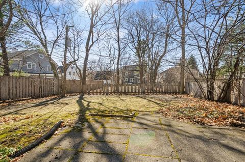 Tiny photo for 2810 Simpson Street, Evanston, IL 60201 (MLS # 12573370)