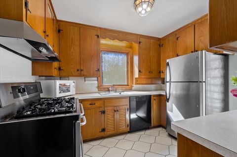 Tiny photo for 2810 Simpson Street, Evanston, IL 60201 (MLS # 12573370)
