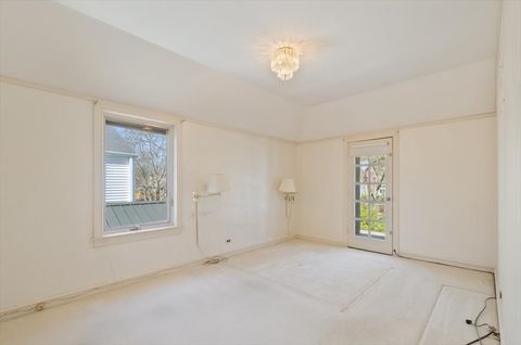 Tiny photo for 2810 Simpson Street, Evanston, IL 60201 (MLS # 12573370)