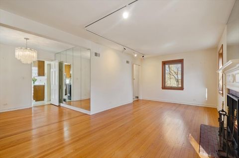 Tiny photo for 2810 Simpson Street, Evanston, IL 60201 (MLS # 12573370)