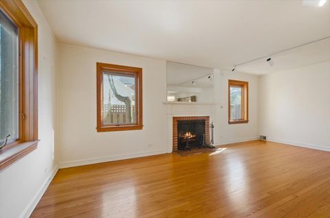 Tiny photo for 2810 Simpson Street, Evanston, IL 60201 (MLS # 12573370)