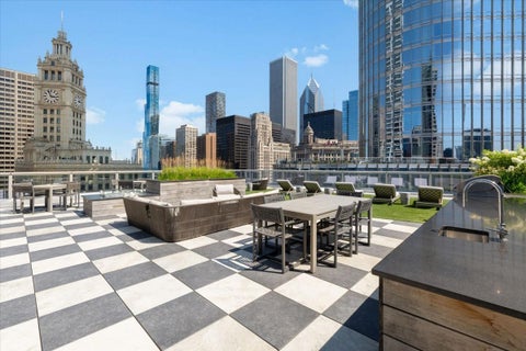 Tiny photo for 403 N Wabash Avenue #10B, Chicago, IL 60611 (MLS # 12716731)