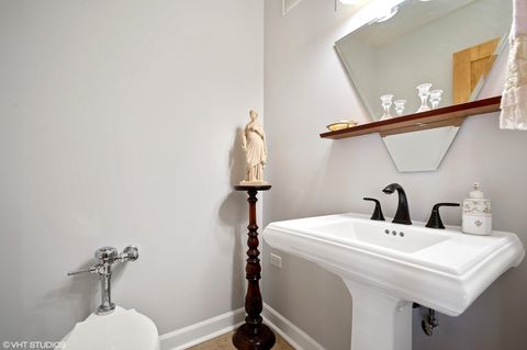 Tiny photo for Chicago, IL 60610 (MLS # 12521235)