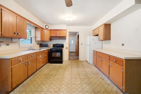 Tiny photo for 12 E Elaine Circle, Prospect Heights, IL 60070 (MLS # 12690298)