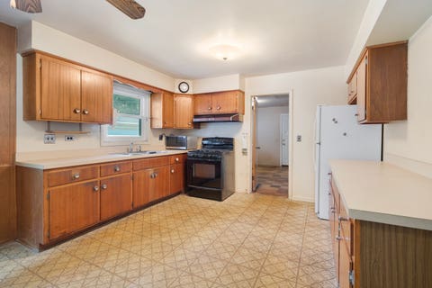 Tiny photo for 12 E Elaine Circle, Prospect Heights, IL 60070 (MLS # 12690298)