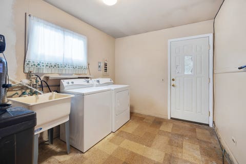 Tiny photo for 12 E Elaine Circle, Prospect Heights, IL 60070 (MLS # 12690298)