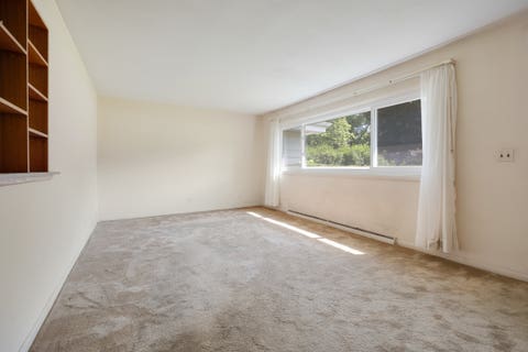 Tiny photo for 12 E Elaine Circle, Prospect Heights, IL 60070 (MLS # 12690298)