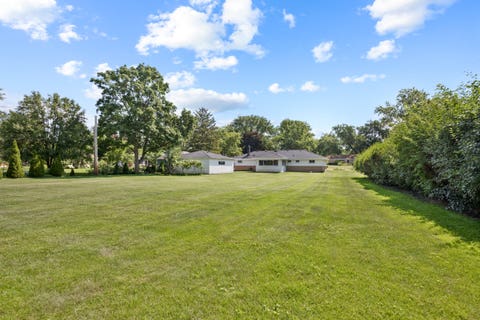 Tiny photo for 12 E Elaine Circle, Prospect Heights, IL 60070 (MLS # 12690298)
