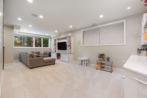 Tiny photo for 1536 W Walton Street #1, Chicago, IL 60642 (MLS # 12723967)