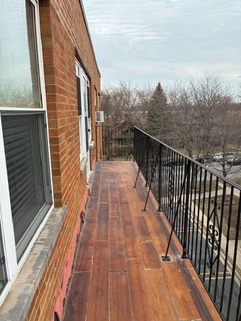 Tiny photo for 2055 W Lunt Avenue #403, Chicago, IL 60645 (MLS # 12607426)