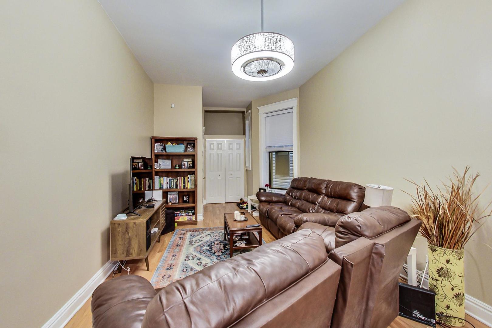 1128 W Armitage Avenue 1R