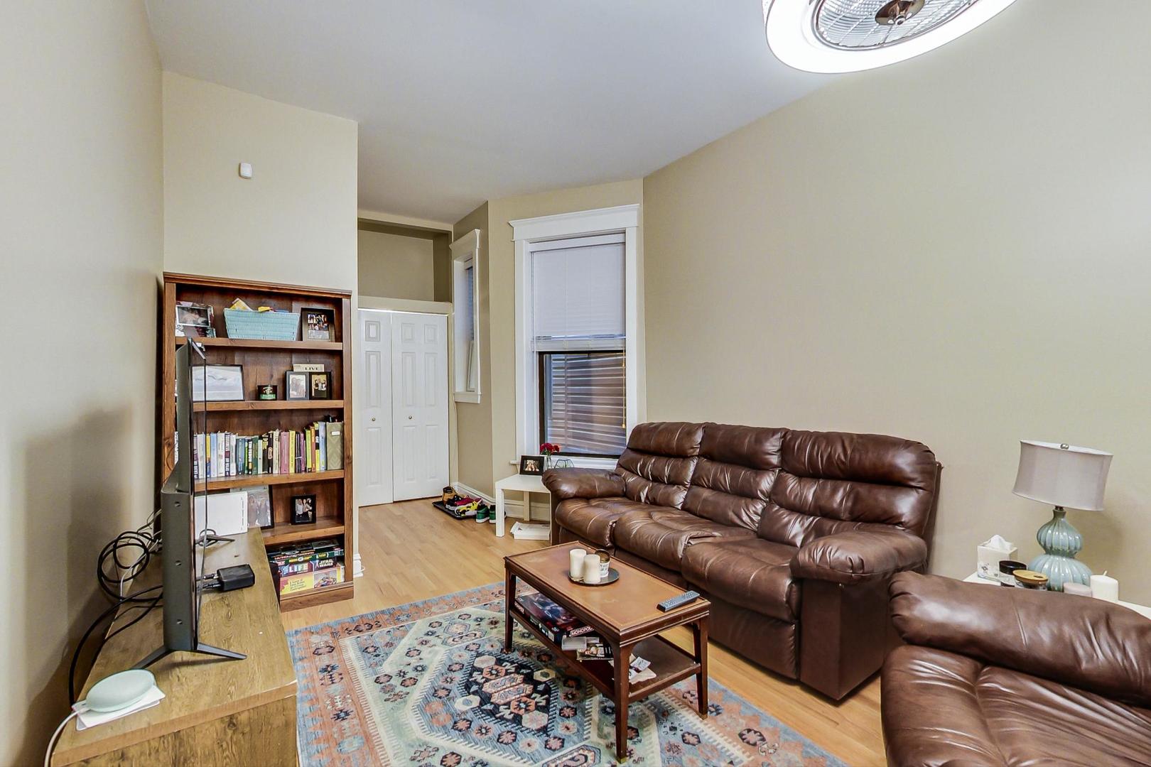 1128 W Armitage Avenue 1R