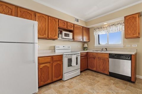 Tiny photo for 3256 Sanders Road #4E, Northbrook, IL 60062 (MLS # 12405188)