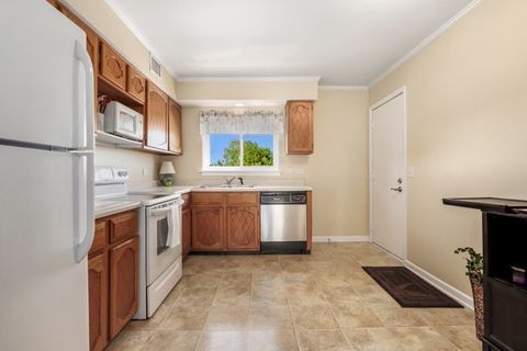 Tiny photo for 3256 Sanders Road #4E, Northbrook, IL 60062 (MLS # 12405188)