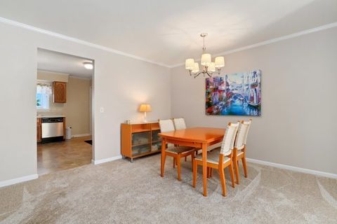 Tiny photo for 3256 Sanders Road #4E, Northbrook, IL 60062 (MLS # 12405188)