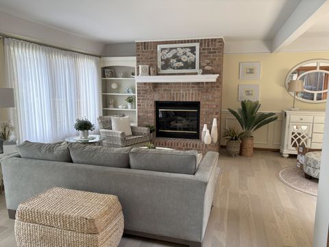 Tiny photo for 9 Temple Garden Court, St. Charles, IL 60174 (MLS # 12479503)