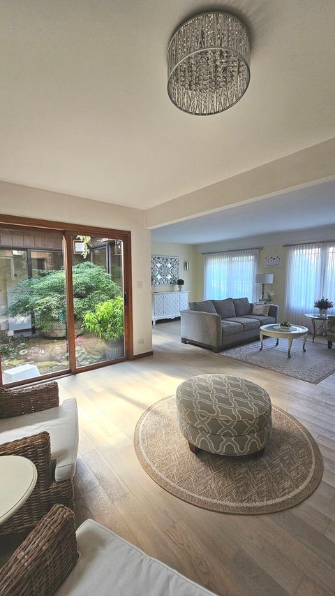 Tiny photo for 9 Temple Garden Court, St. Charles, IL 60174 (MLS # 12479503)