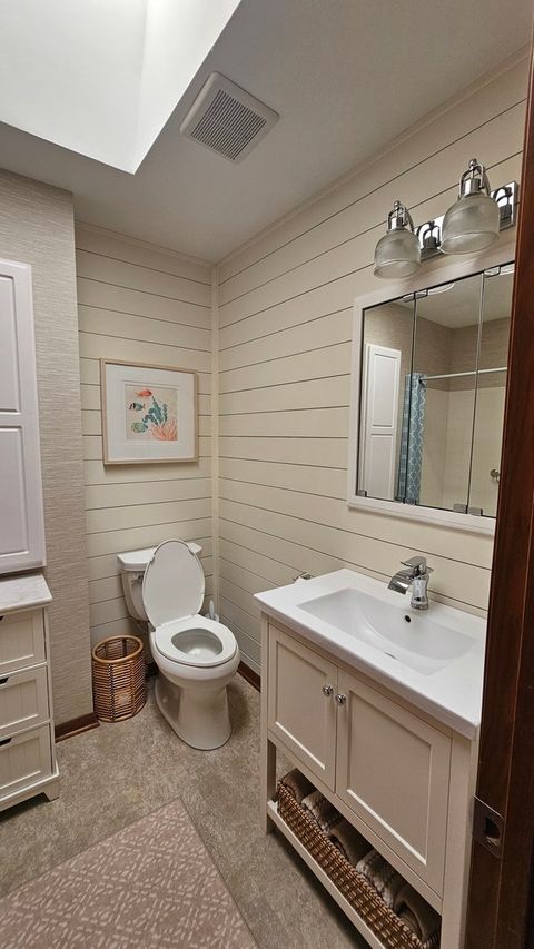 Tiny photo for 9 Temple Garden Court, St. Charles, IL 60174 (MLS # 12479503)