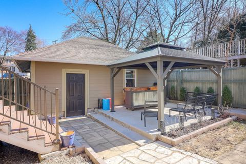 Tiny photo for 405 Singer Avenue, Lemont, IL 60439 (MLS # 12610901)