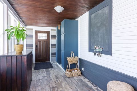 Tiny photo for 405 Singer Avenue, Lemont, IL 60439 (MLS # 12610901)