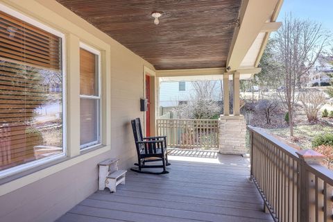 Tiny photo for 405 Singer Avenue, Lemont, IL 60439 (MLS # 12610901)