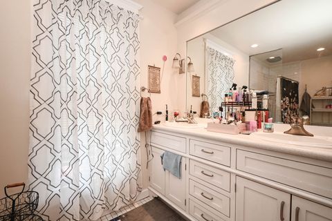 Tiny photo for 2350 N Lewis Avenue, Waukegan, IL 60087 (MLS # 12506813)