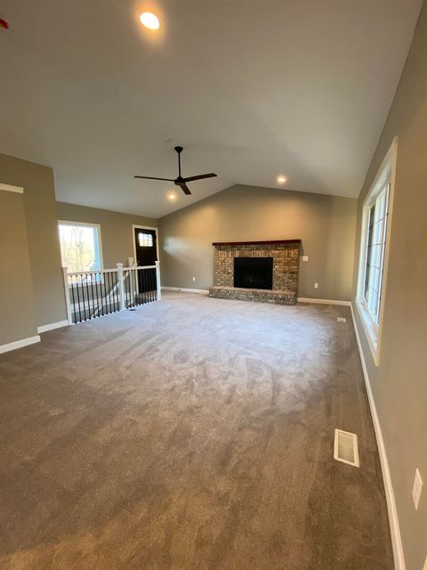 Tiny photo for 25130 Valley Dr Drive, Bettendorf, IA 52722 (MLS # 100000654)