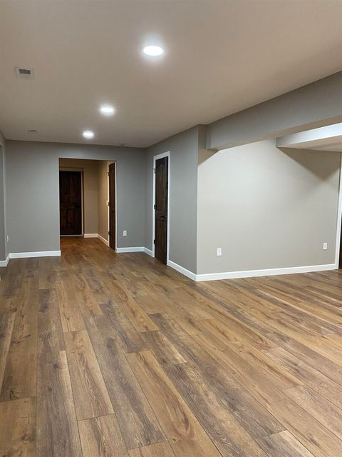 Tiny photo for 25130 Valley Dr Drive, Bettendorf, IA 52722 (MLS # 100000654)