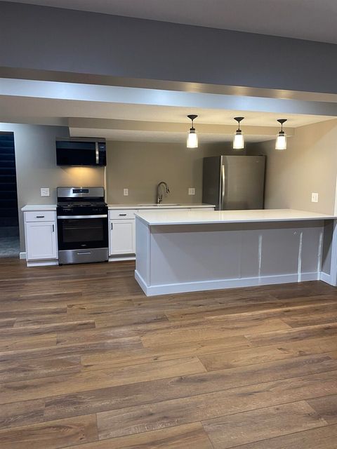 Tiny photo for 25130 Valley Dr Drive, Bettendorf, IA 52722 (MLS # 100000654)