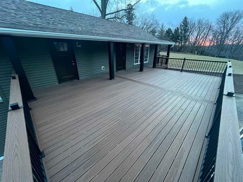 Tiny photo for 25130 Valley Dr Drive, Bettendorf, IA 52722 (MLS # 100000654)