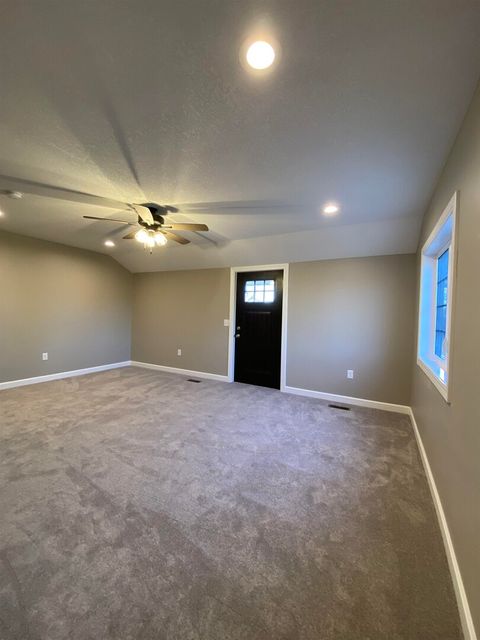 Tiny photo for 25130 Valley Dr Drive, Bettendorf, IA 52722 (MLS # 100000654)