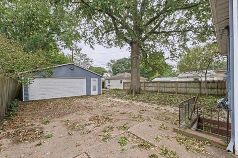 Tiny photo for 710 S Urbana Avenue, Urbana, IL 61801 (MLS # 12733651)