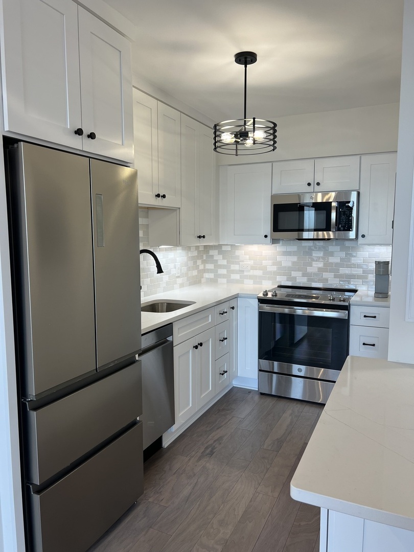 1550 N Lake Shore Drive 10C