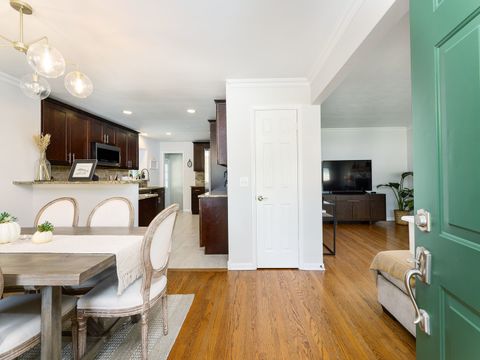 Tiny photo for 358 E Saint Charles Road, Elmhurst, IL 60126 (MLS # 12471564)