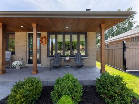 Tiny photo for 358 E Saint Charles Road, Elmhurst, IL 60126 (MLS # 12471564)