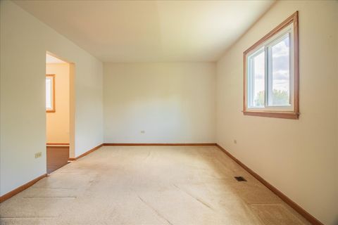 Tiny photo for 105 S Canyon Drive, Bolingbrook, IL 60490 (MLS # 12507476)